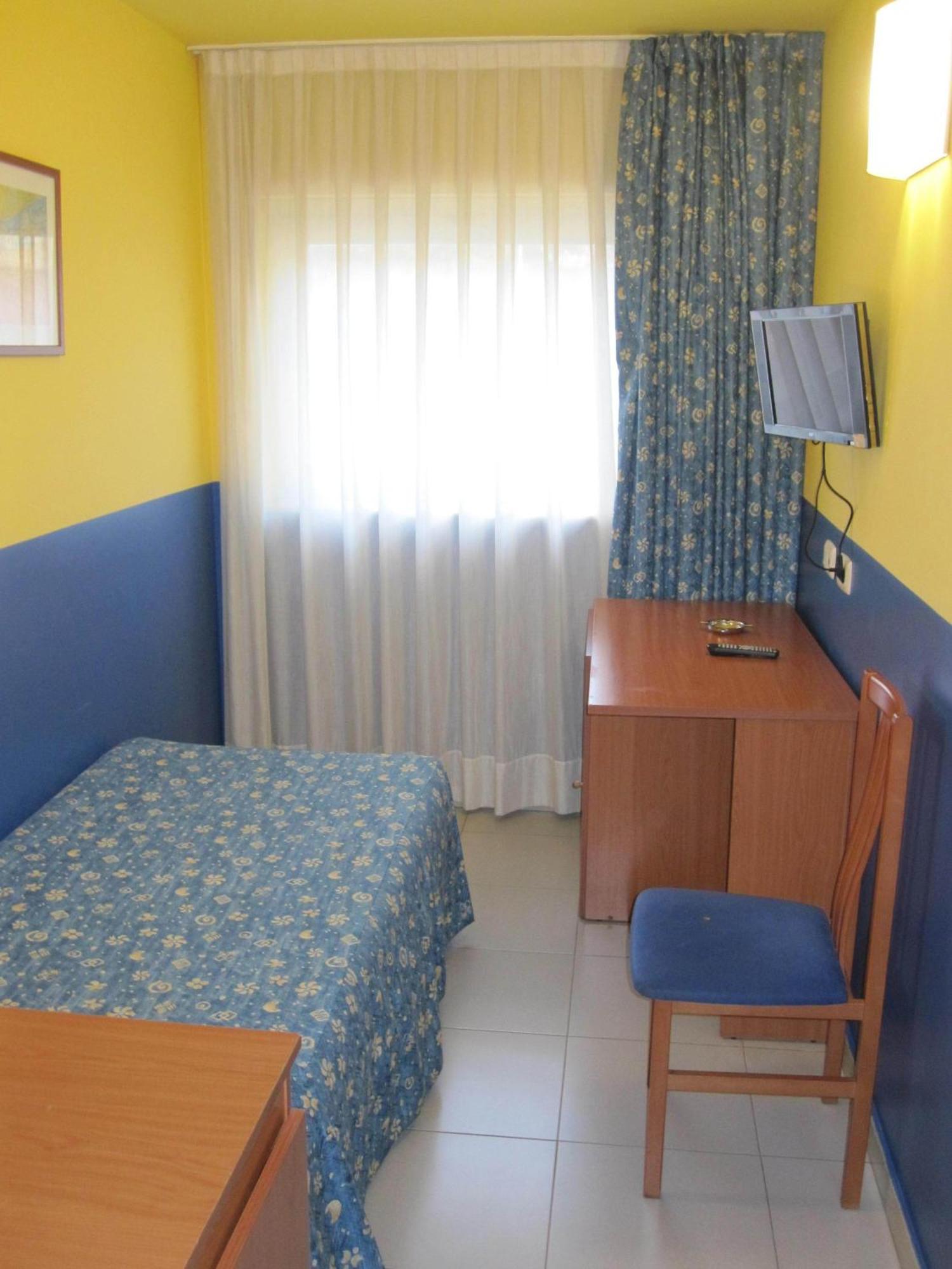 Hotel Blauet By Bossh Hotels El Prat de Llobregat Dış mekan fotoğraf